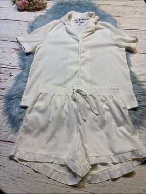 KIKIT Cream Two-Piece Lounge Set - Button Top & Drawstring Shorts sz L